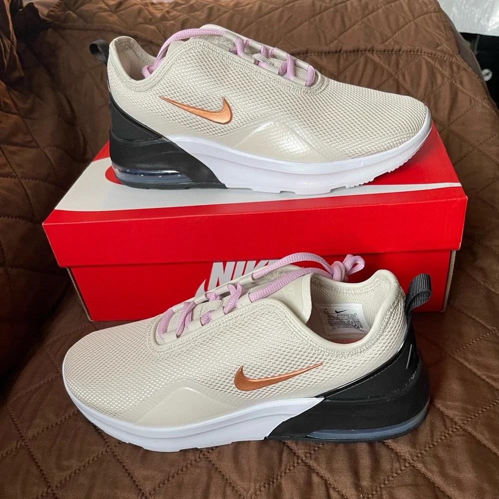 Nike Womens WMNS Air Max Motion 2 Size 8.5. Color OREWOOD BRN/METALLIC COPPER - Picture 1 of 12